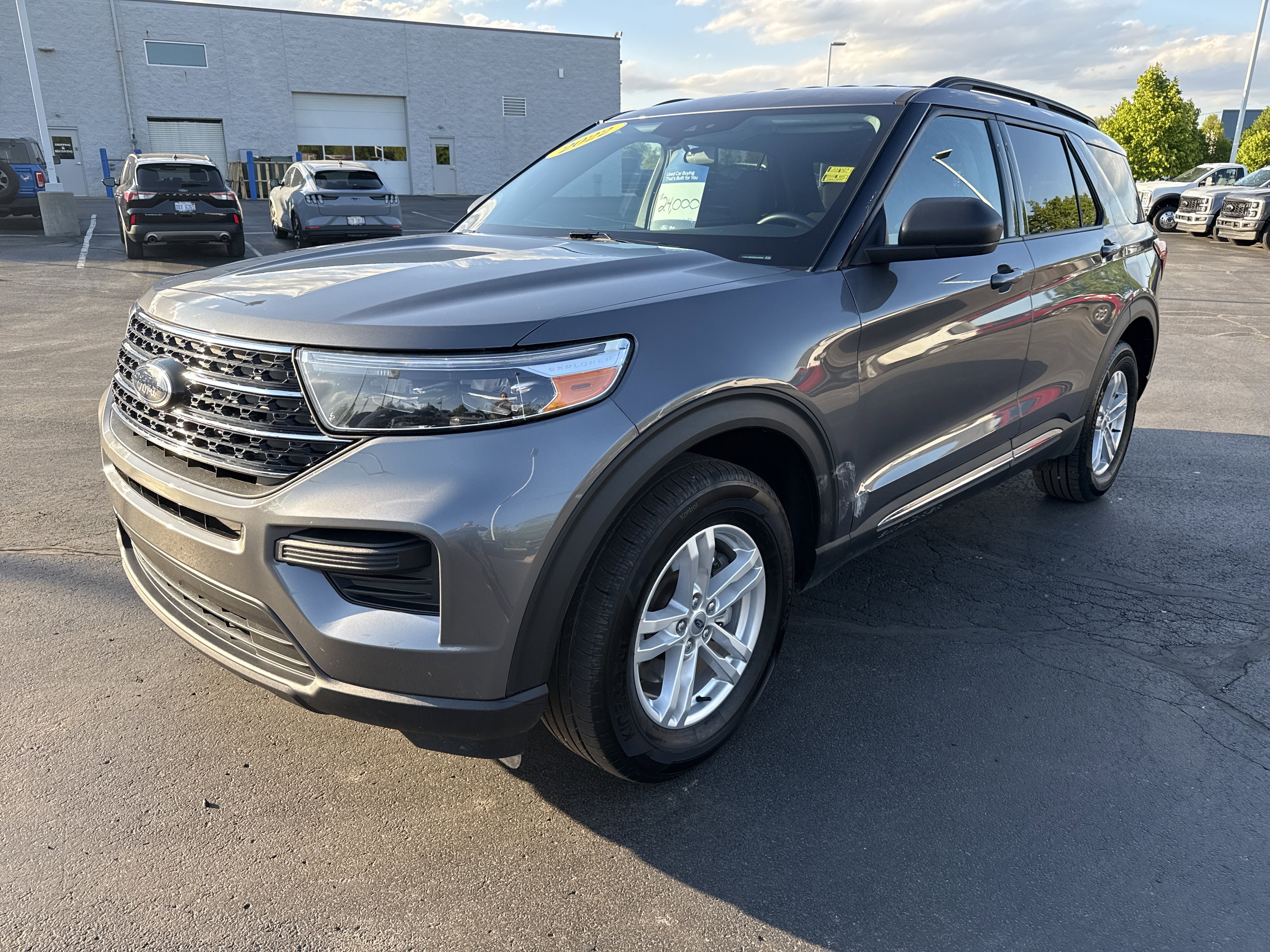 Certified 2022 Ford Explorer XLT w/ Class IV Trailer Tow Package AWD/4WD video 1