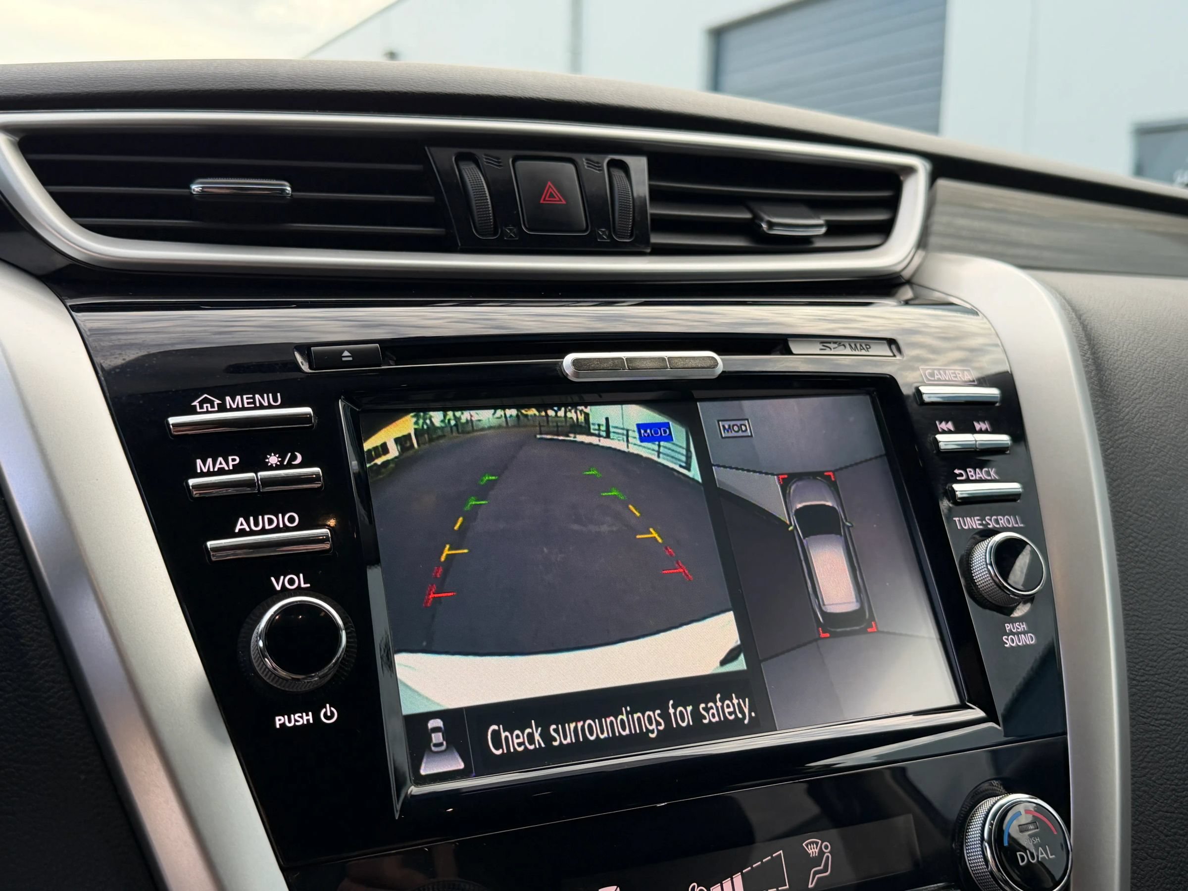 Used 2015 Nissan Murano SL w/ SL Technology Package AWD/4WD image 17