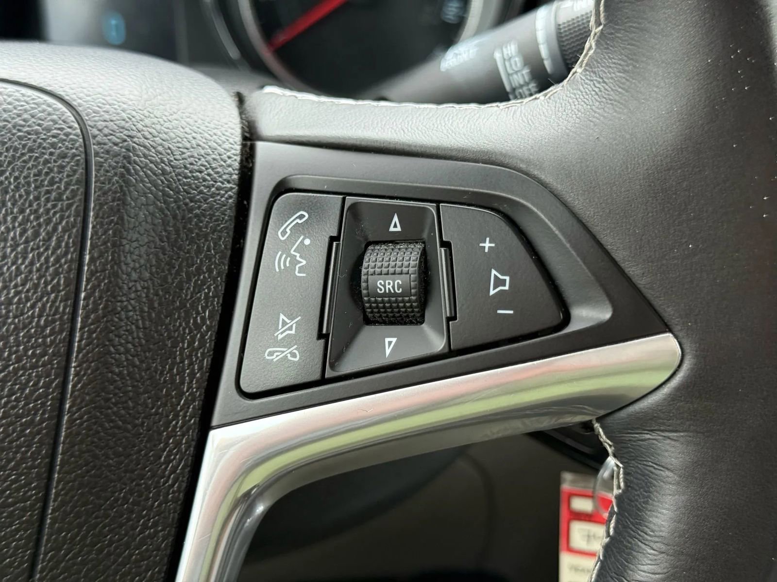 Used 2014 Buick Encore Leather image 25