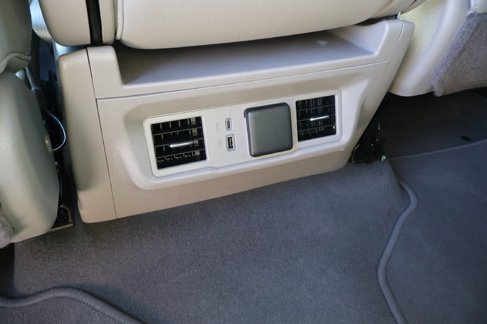 Used 2025 GMC Sierra 1500 SLT AWD/4WD image 16