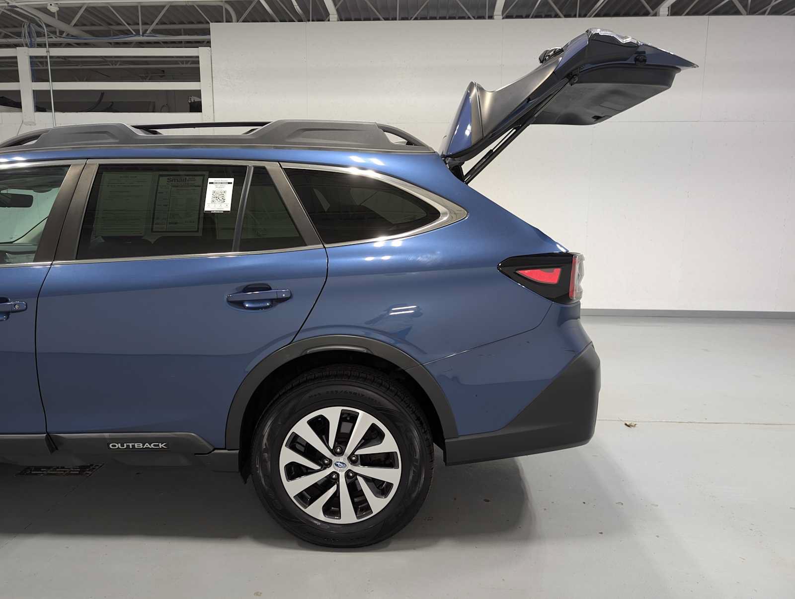 Used 2021 Subaru Outback Premium w/ Popular Package #1 AWD/4WD image 11