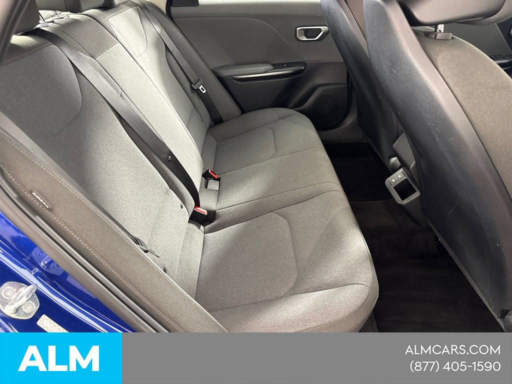 Used 2025 Kia K4 FWD image 18