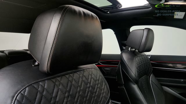 Used 2022 BMW 750i xDrive w/ M Sport Package AWD/4WD image 32