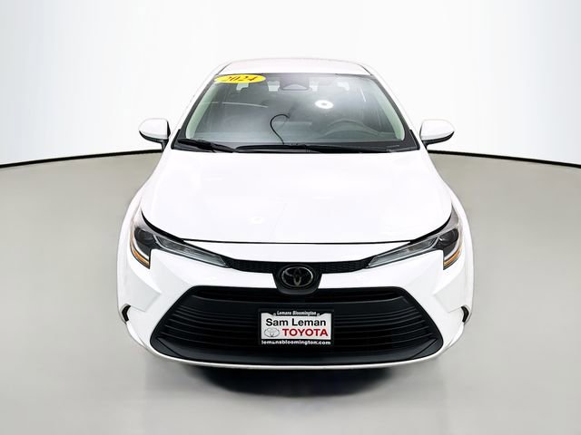 Used 2024 Toyota Corolla LE image 2