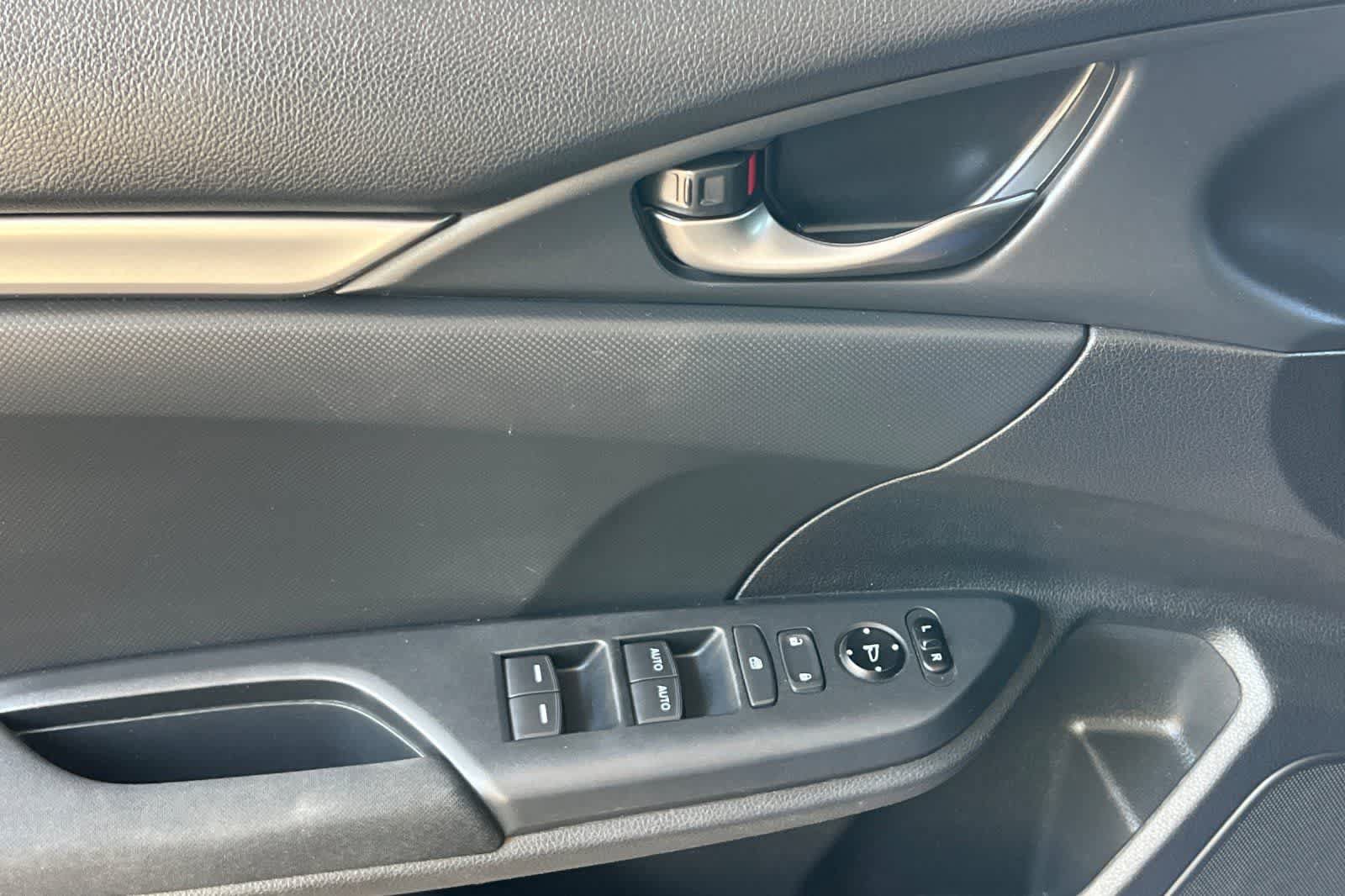 Used 2017 Honda Civic Sport image 15
