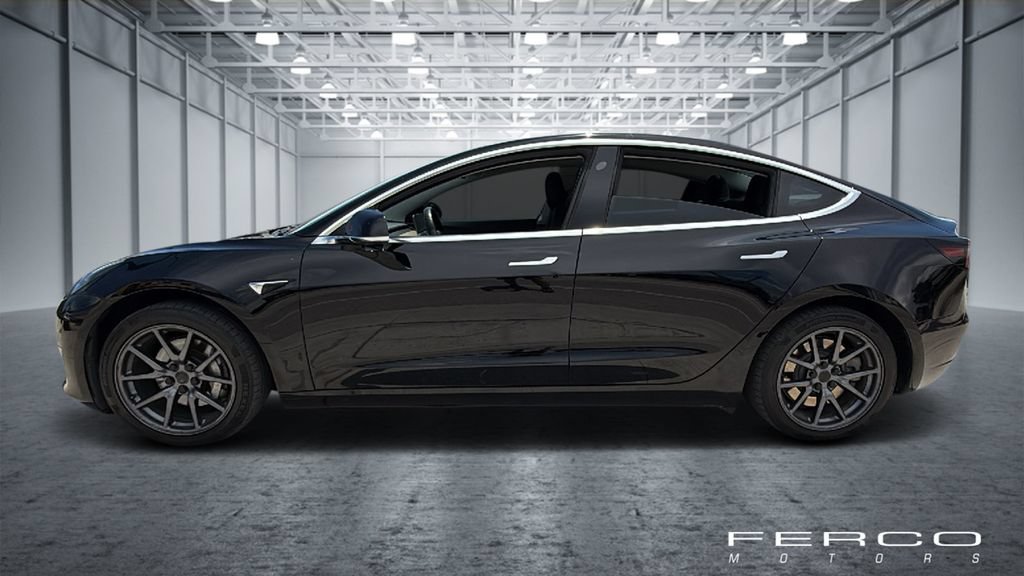 Used 2019 Tesla Model 3 Mid Range RWD image 2