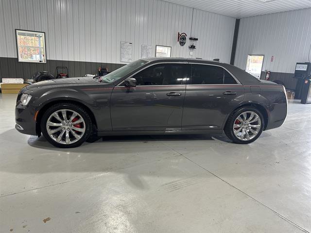 Used 2019 Chrysler 300 Touring L w/ Quick Order Package 22F image 4