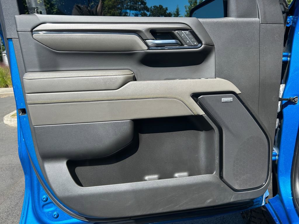 Used 2022 Chevrolet Silverado 1500 ZR2 w/ Technology Package image 22