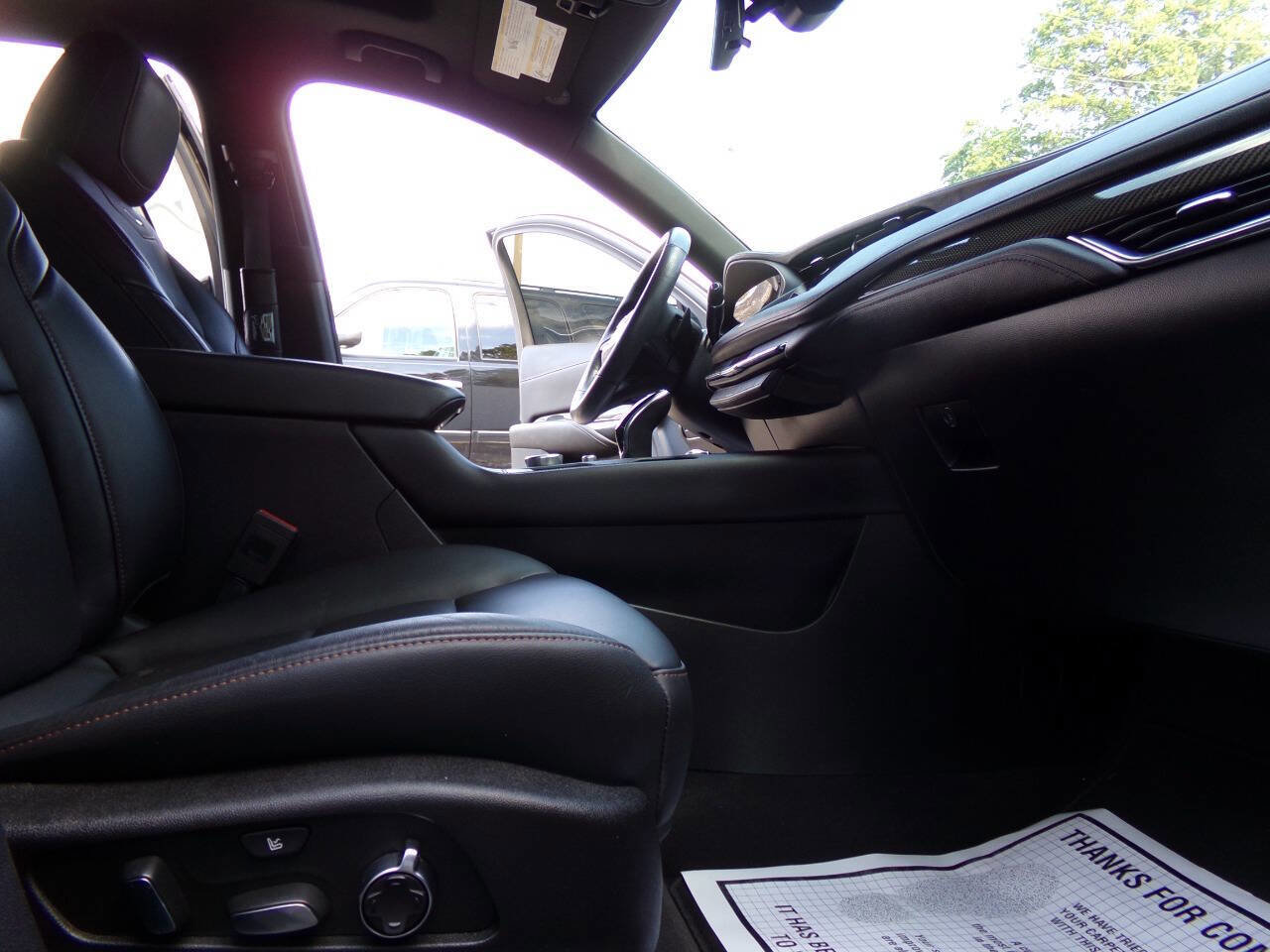 Used 2022 Cadillac XT4 Sport AWD/4WD image 32