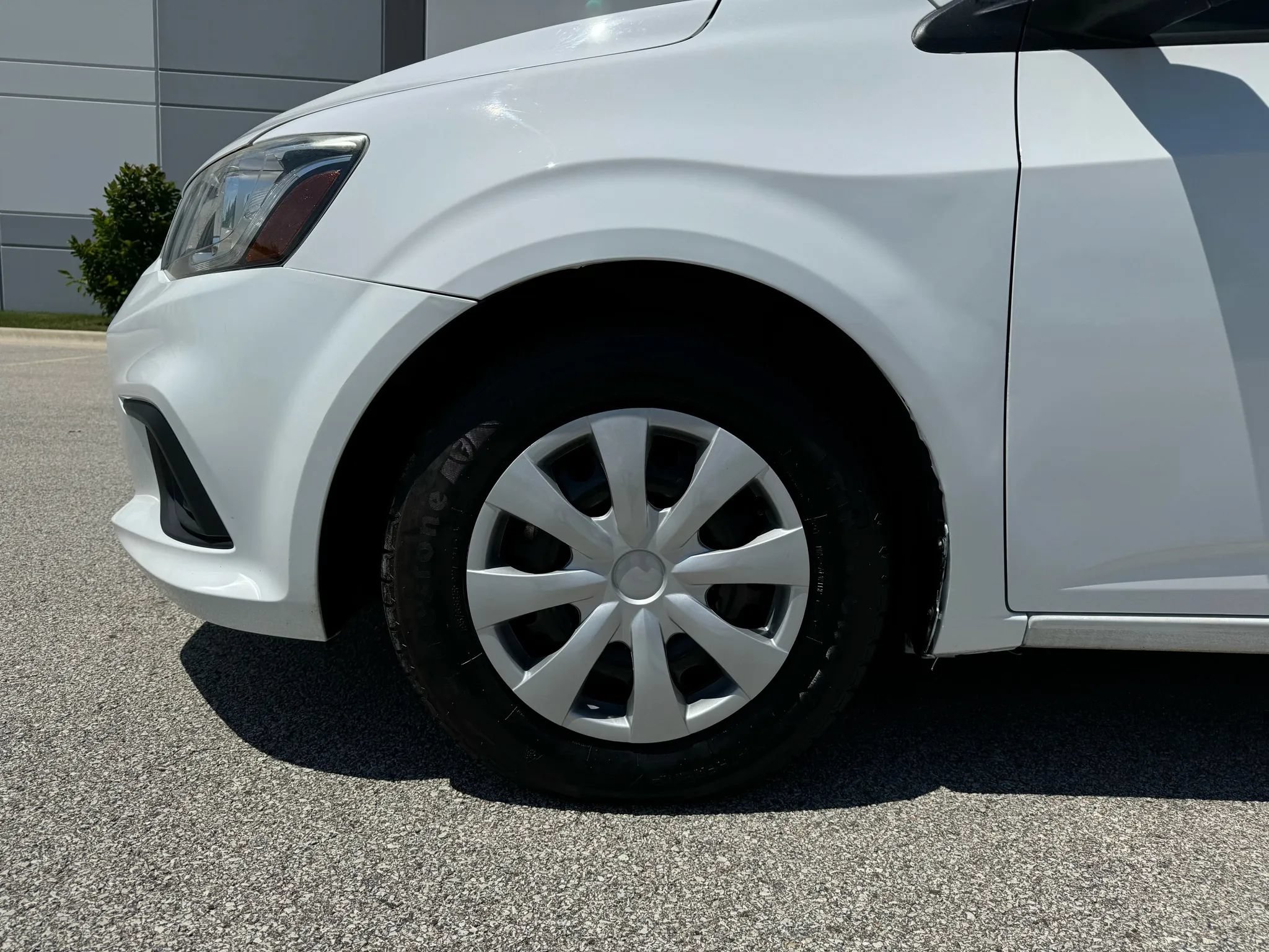 Used 2017 Chevrolet Sonic LT FWD image 25