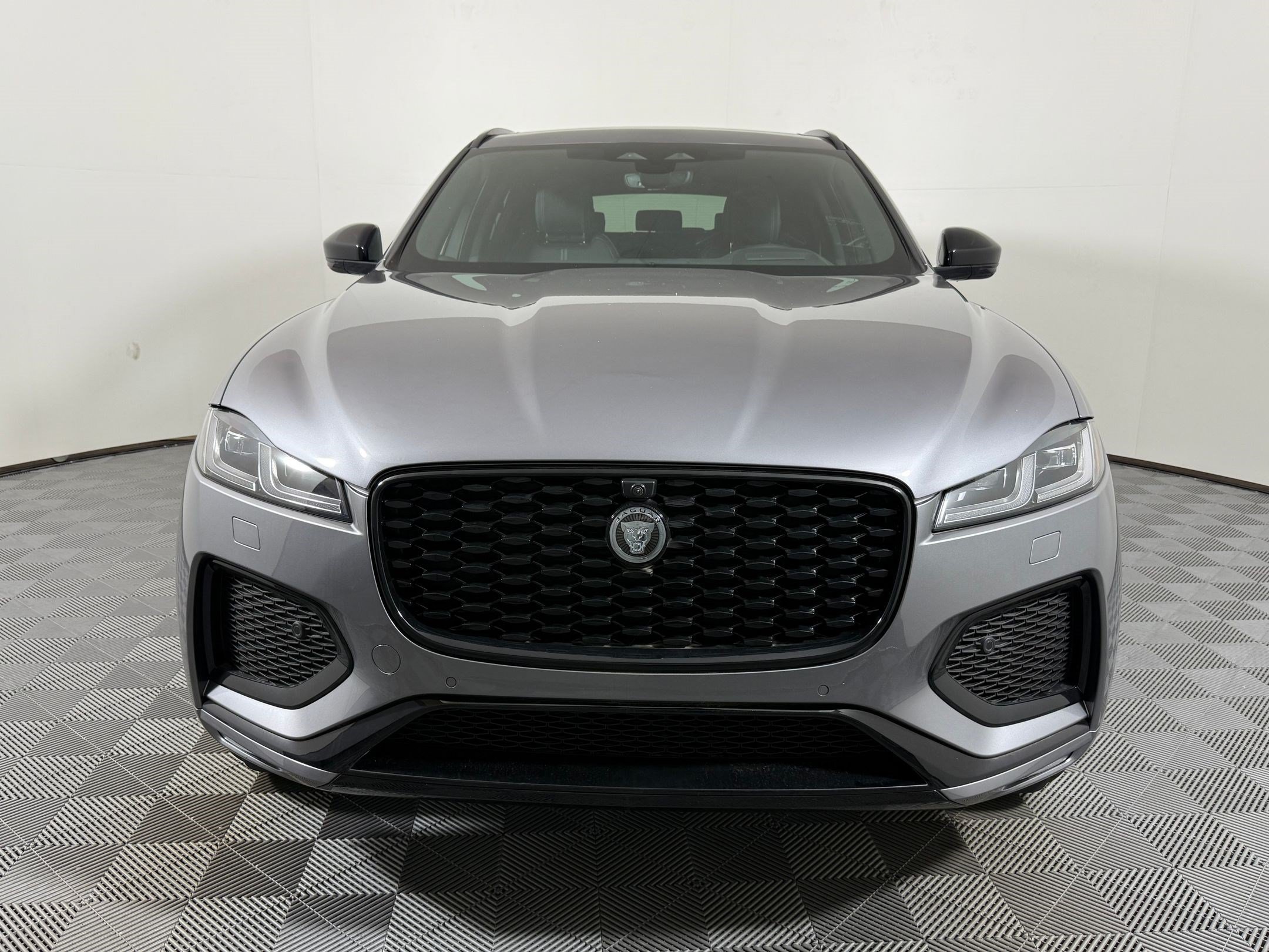 New 2026 Jaguar F-PACE R-Dynamic S AWD/4WD image 6