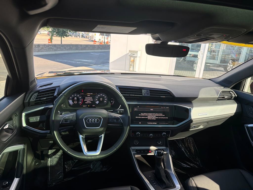 Used 2023 Audi Q3 2.0T Premium w/ Convenience Package AWD/4WD image 13