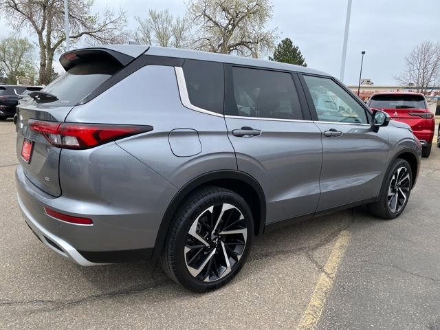 Used 2024 Mitsubishi Outlander SE image 5