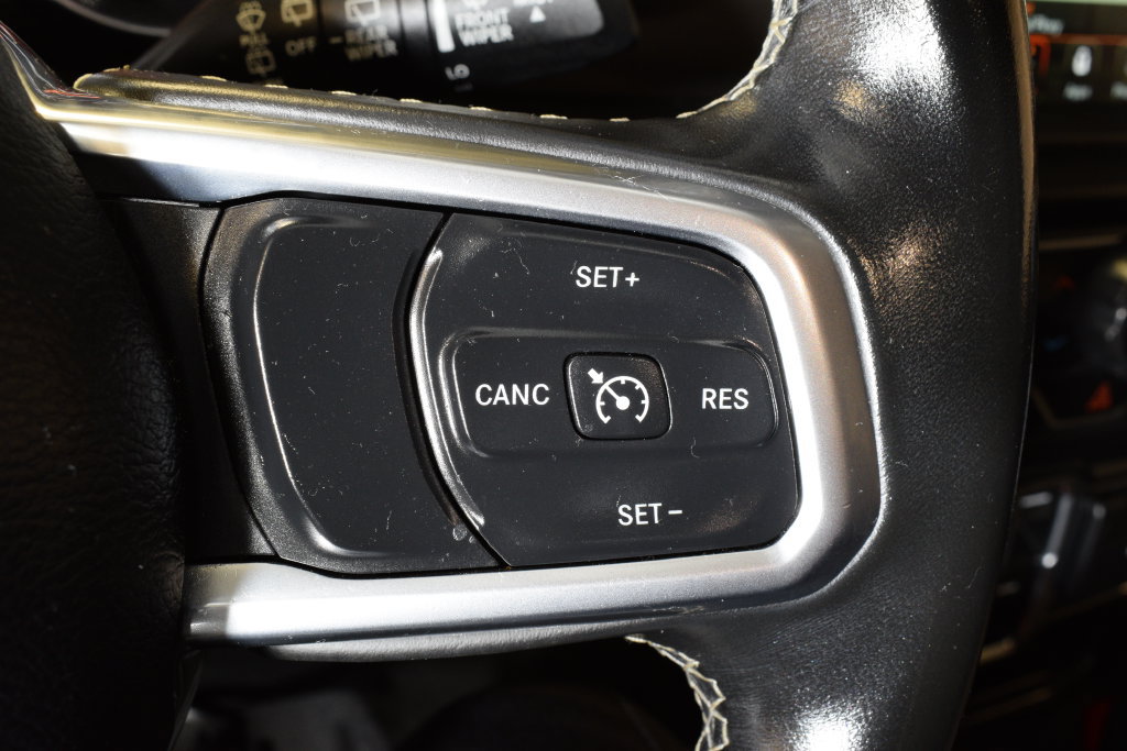 Used 2020 Jeep Wrangler Unlimited Sahara w/ Uconnect 4C Nav & Sound Group AWD/4WD image 20