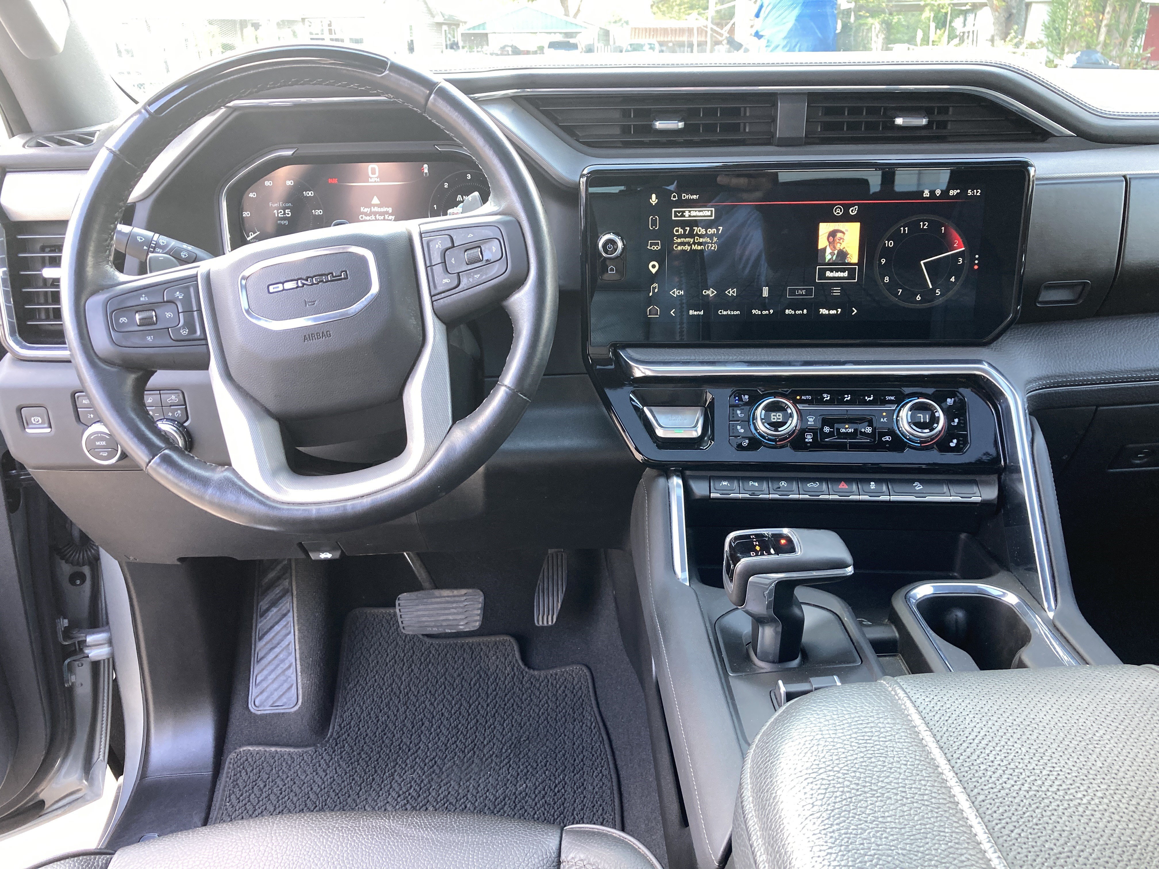 Used 2025 GMC Sierra 1500 Denali AWD/4WD image 15