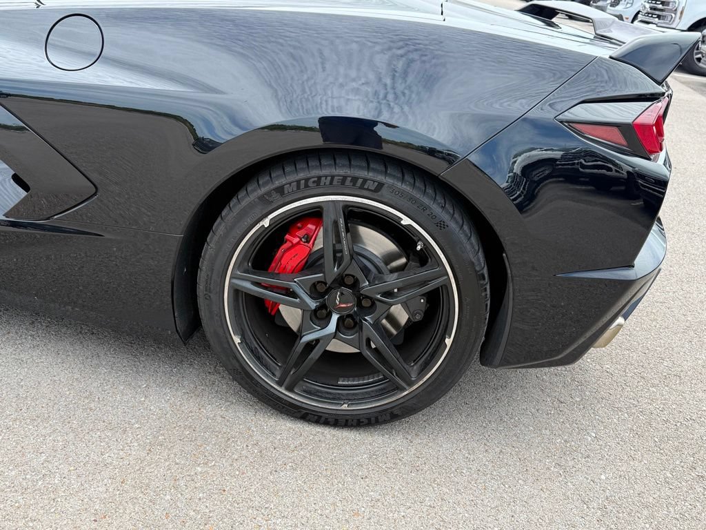 Used 2020 Chevrolet Corvette Stingray Preferred Conv w/ 2LT Preferred Equipment Group RWD image 24