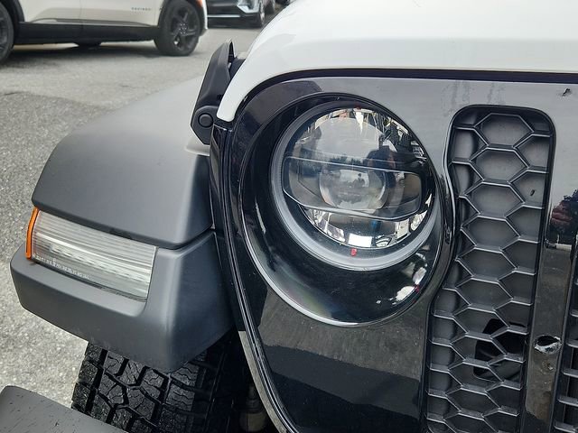 Used 2023 Jeep Wrangler Unlimited AWD/4WD image 9