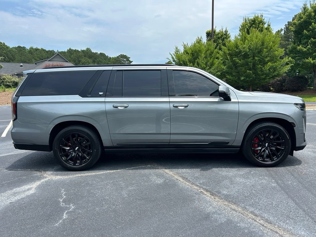 Used 2023 Cadillac Escalade ESV Sport Platinum w/ LPO, ONYX Package AWD/4WD image 24