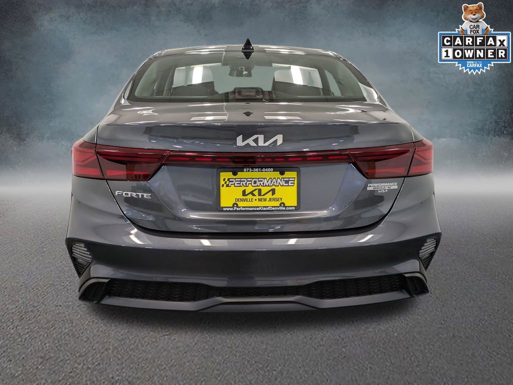 Used 2024 Kia Forte LXS w/ LXS Technology Package FWD image 5