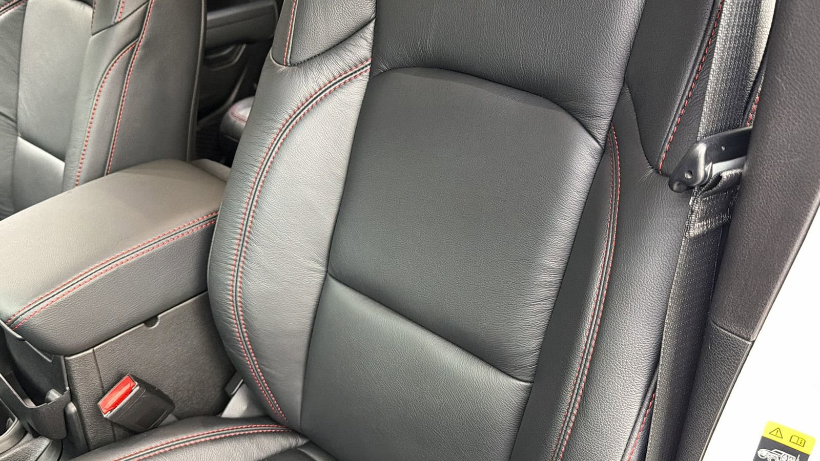 Used 2025 Jeep Wrangler Rubicon w/ Convenience Group image 23