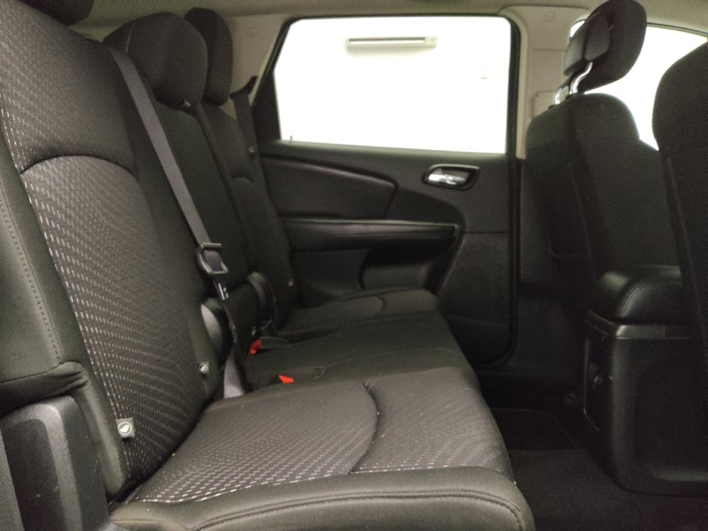 Used 2019 Dodge Journey SE FWD image 19