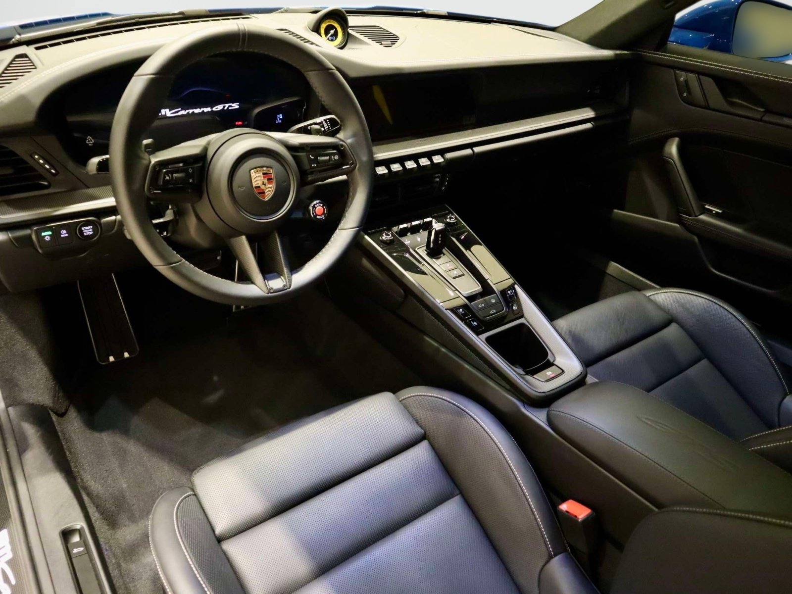 Used 2025 Porsche 911 GTS image 15
