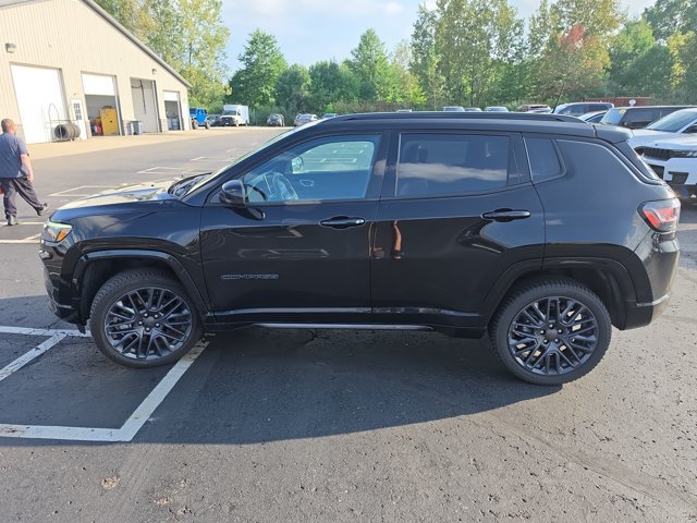 Used 2023 Jeep Compass High Altitude AWD/4WD image 6