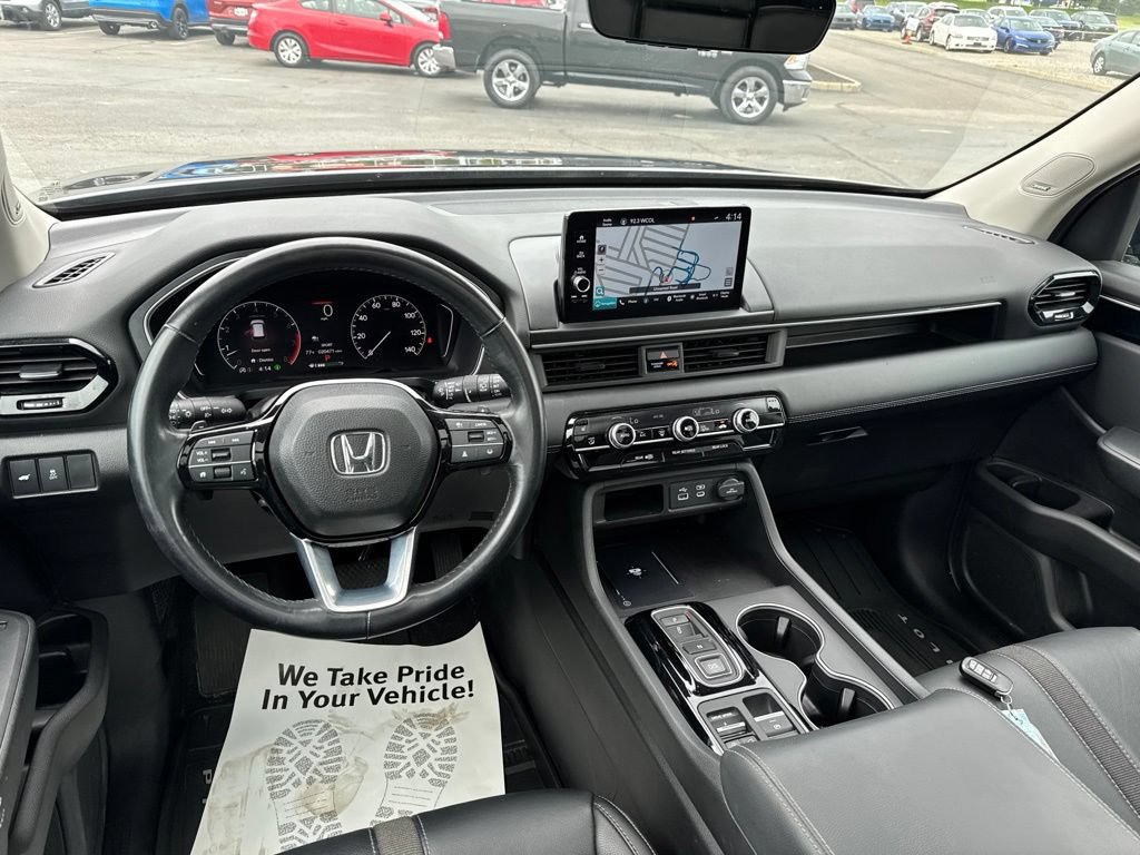 Certified 2025 Honda Pilot Touring image 37