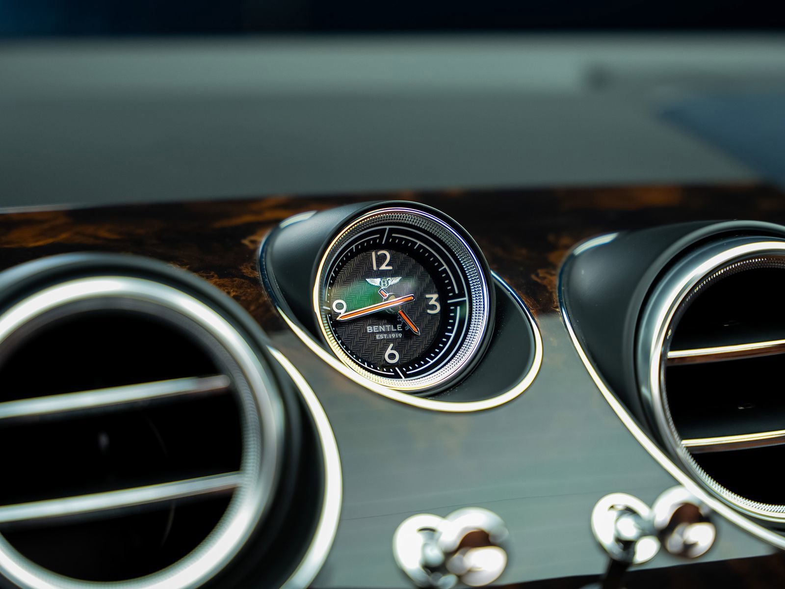 Used 2019 Bentley Bentayga image 49