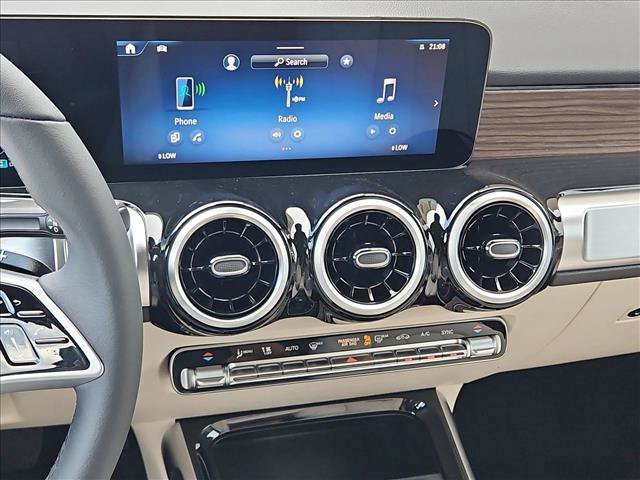 New 2026 Mercedes-Benz GLB 250 image 12