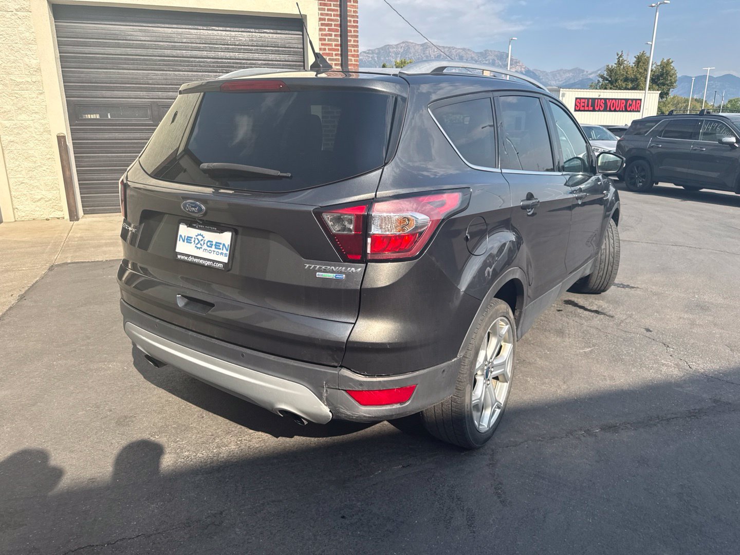 Used 2019 Ford Escape Titanium AWD/4WD image 8
