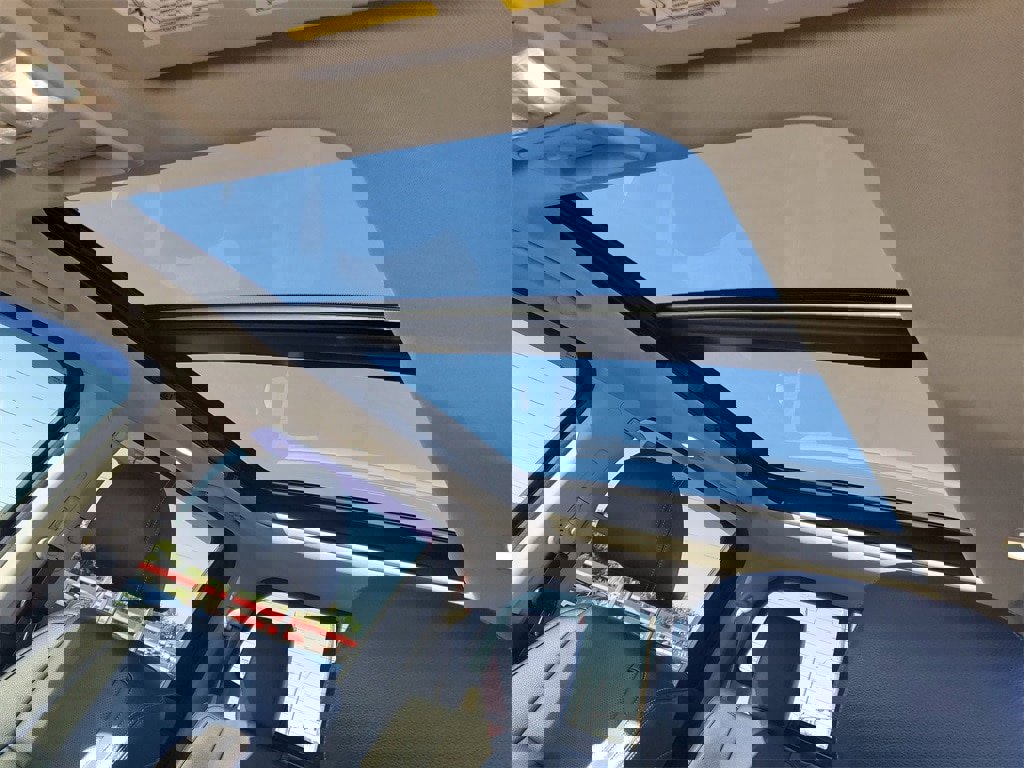 Used 2020 Nissan Titan SL w/ Moonroof Package image 10