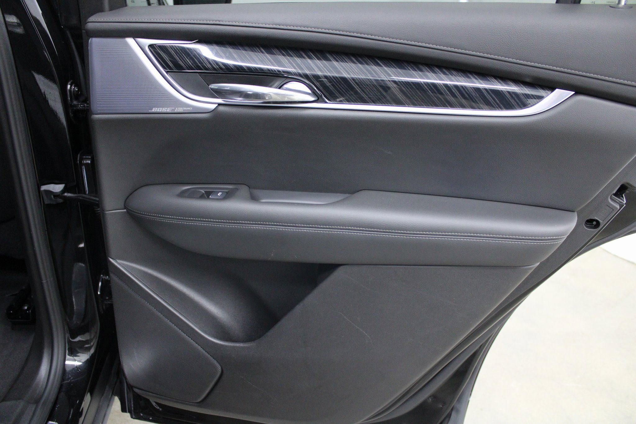 Used 2023 Cadillac XT6 Premium Luxury image 27