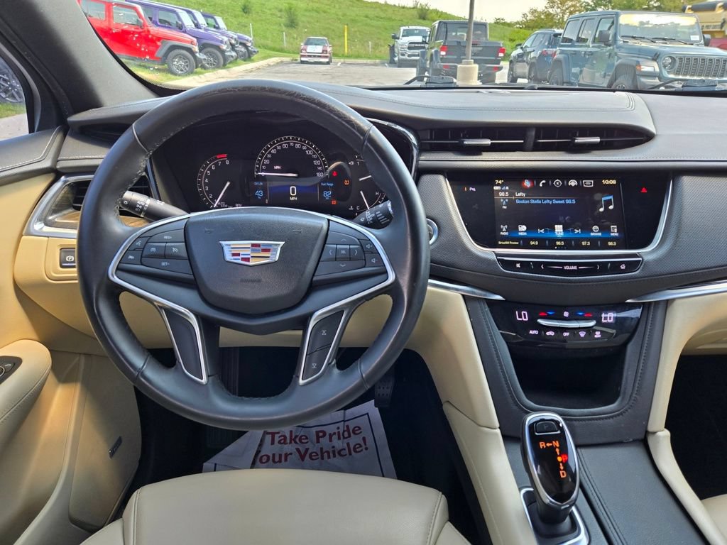 Used 2018 Cadillac XT5 FWD image 15