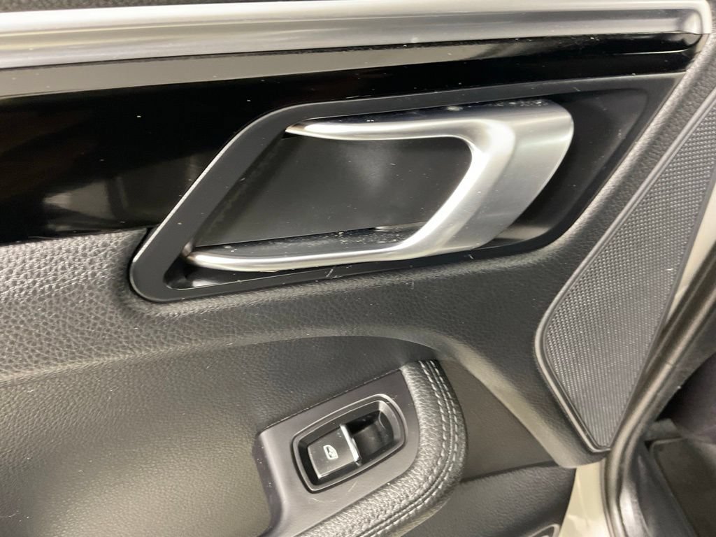 Used 2021 Porsche Macan AWD/4WD image 20