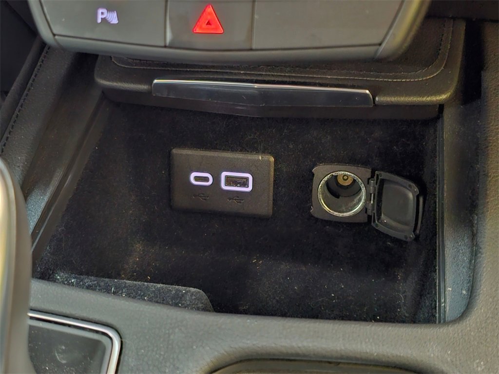 Used 2020 Cadillac XT4 Premium Luxury image 29