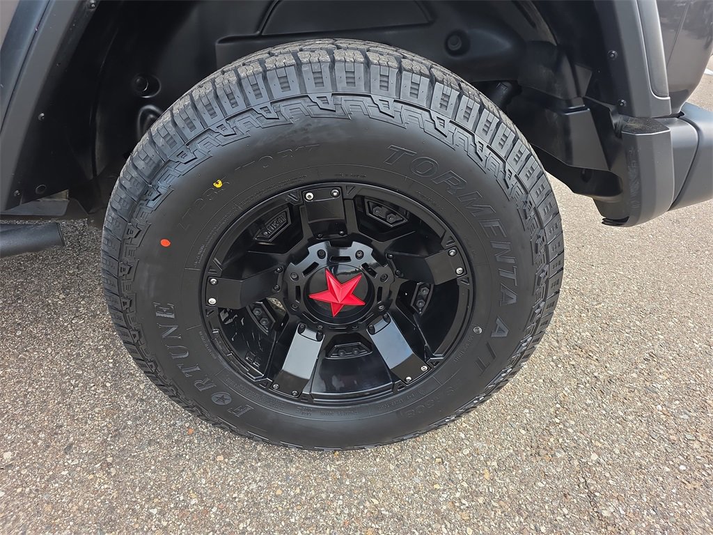 Used 2018 Jeep Wrangler Unlimited Rubicon w/ Dual Top Group image 35