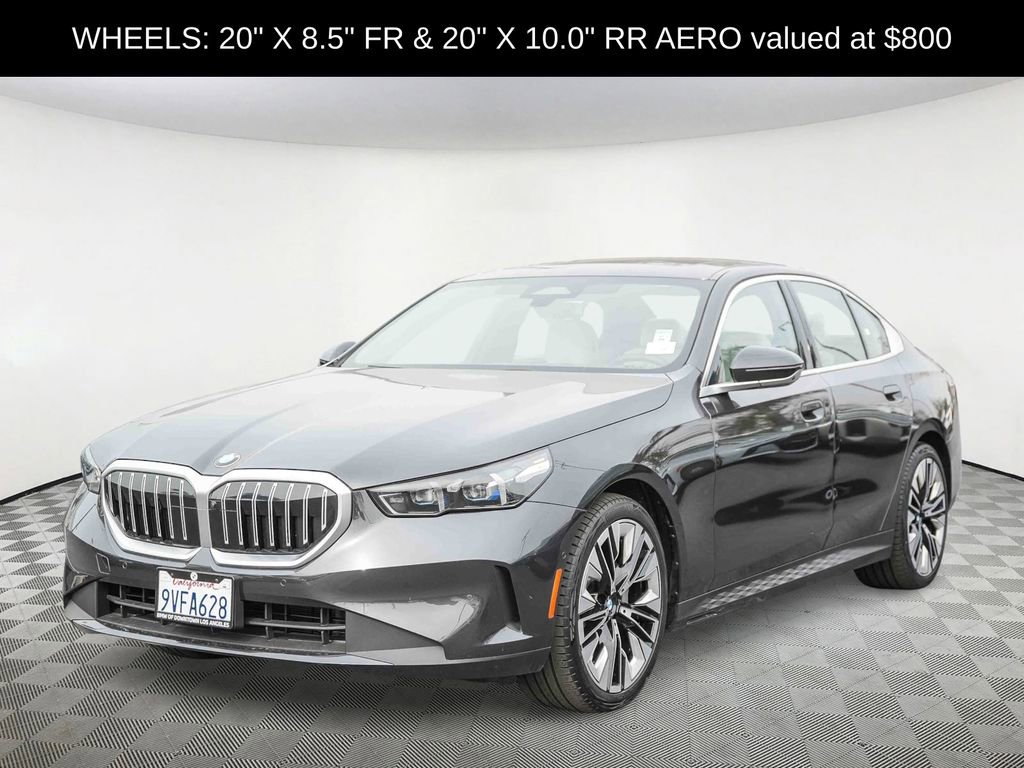 Used 2025 BMW 530i 530i w/ Premium Package image 3