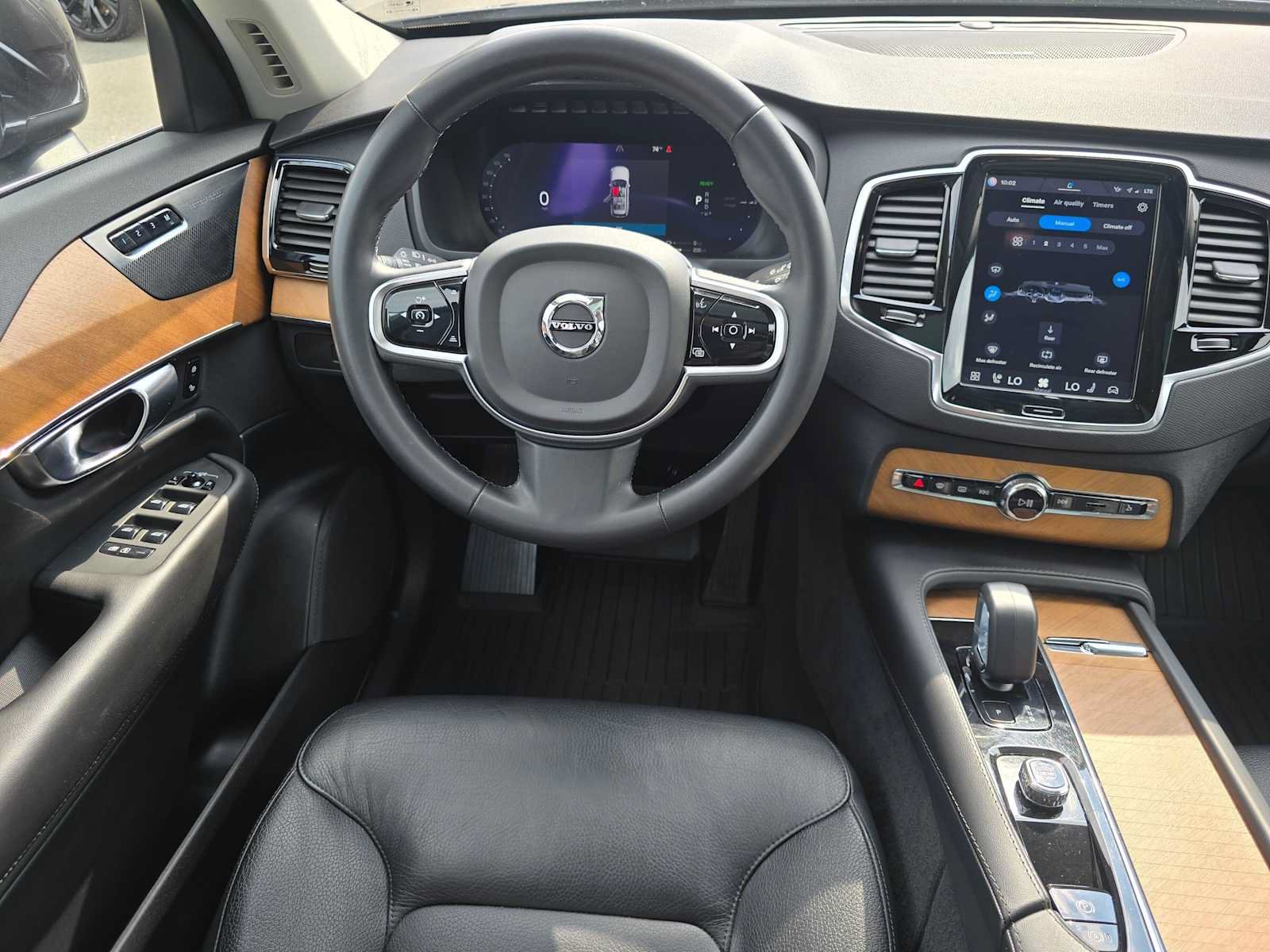 Certified 2023 Volvo XC90 T8 Plus w/ Protection Package Premier AWD/4WD image 19