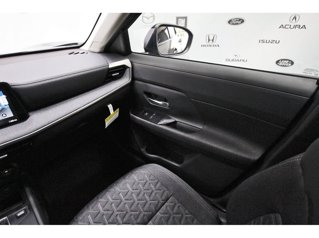 Used 2026 Nissan Kicks SV FWD image 8