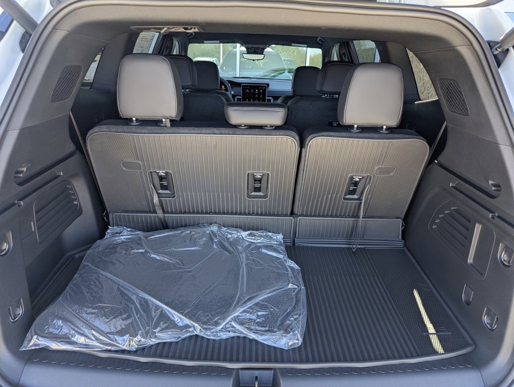 New 2026 GMC Acadia Elevation w/ Elevation Premium Package image 16