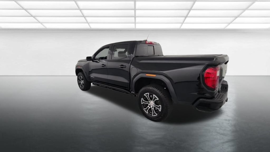 Used 2024 GMC Canyon AT4 w/ AT4 Premium Package AWD/4WD image 6