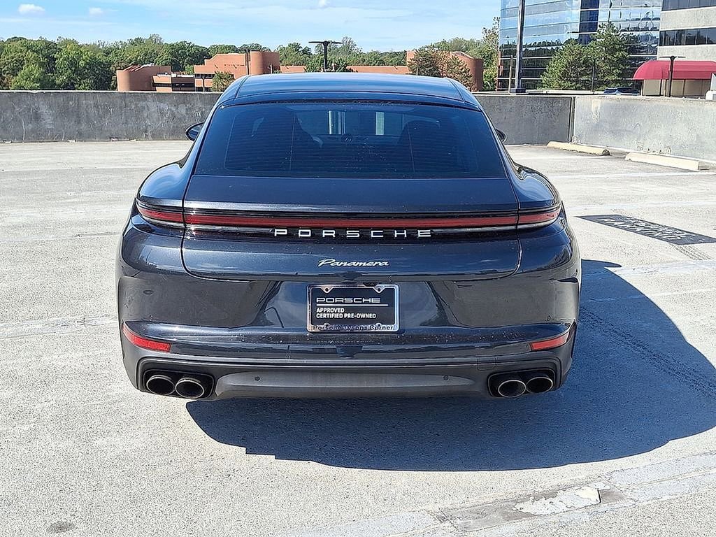 Used 2024 Porsche Panamera image 9