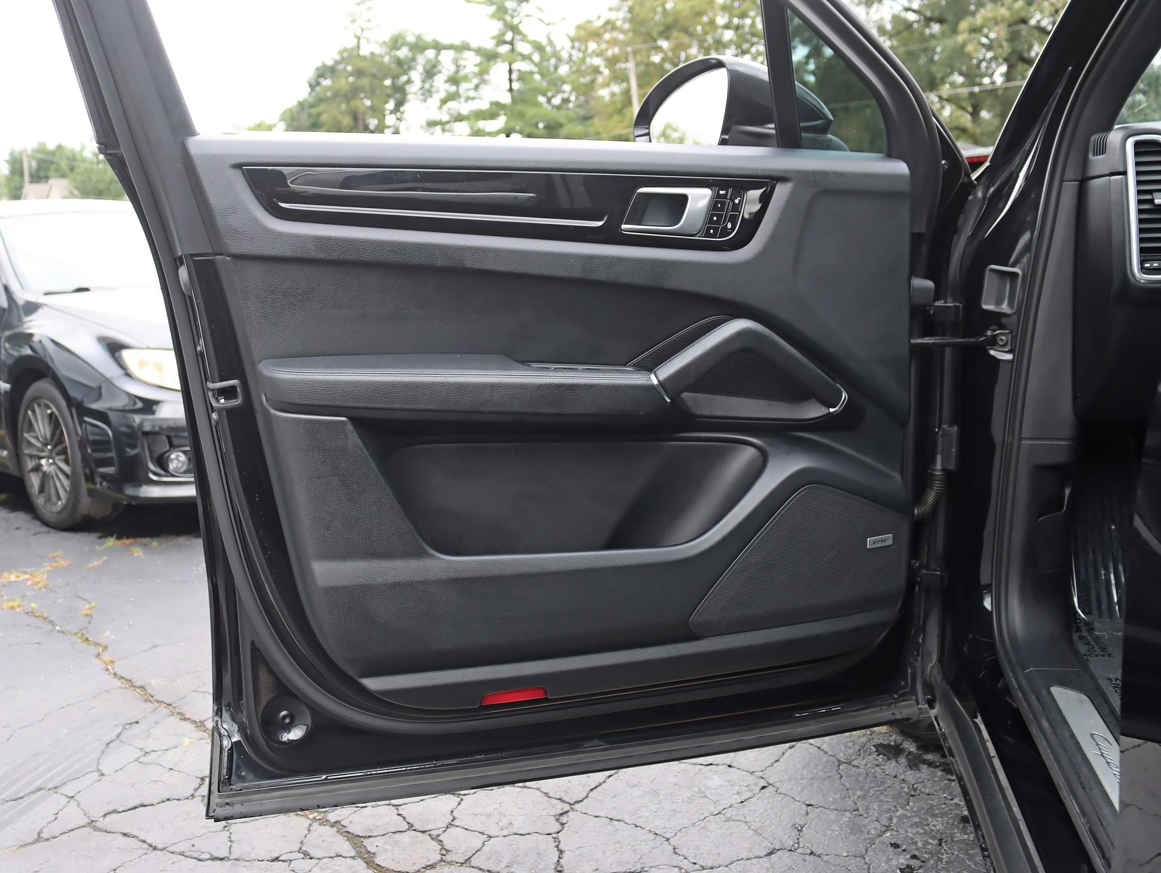 Used 2019 Porsche Cayenne AWD/4WD image 32