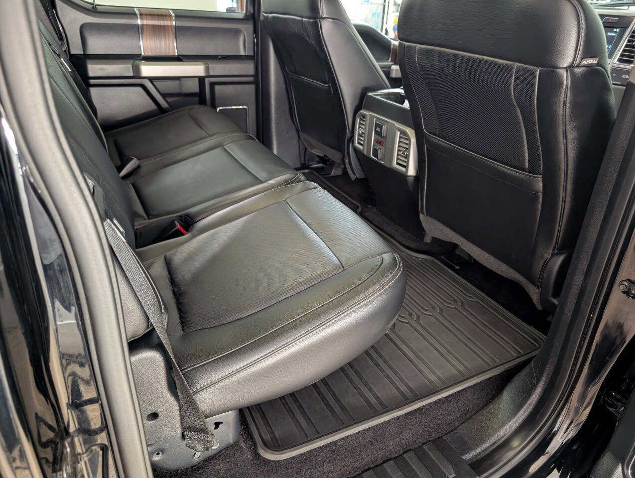 Used 2016 Ford F150 Lariat w/ Equipment Group 502A Luxury AWD/4WD image 14