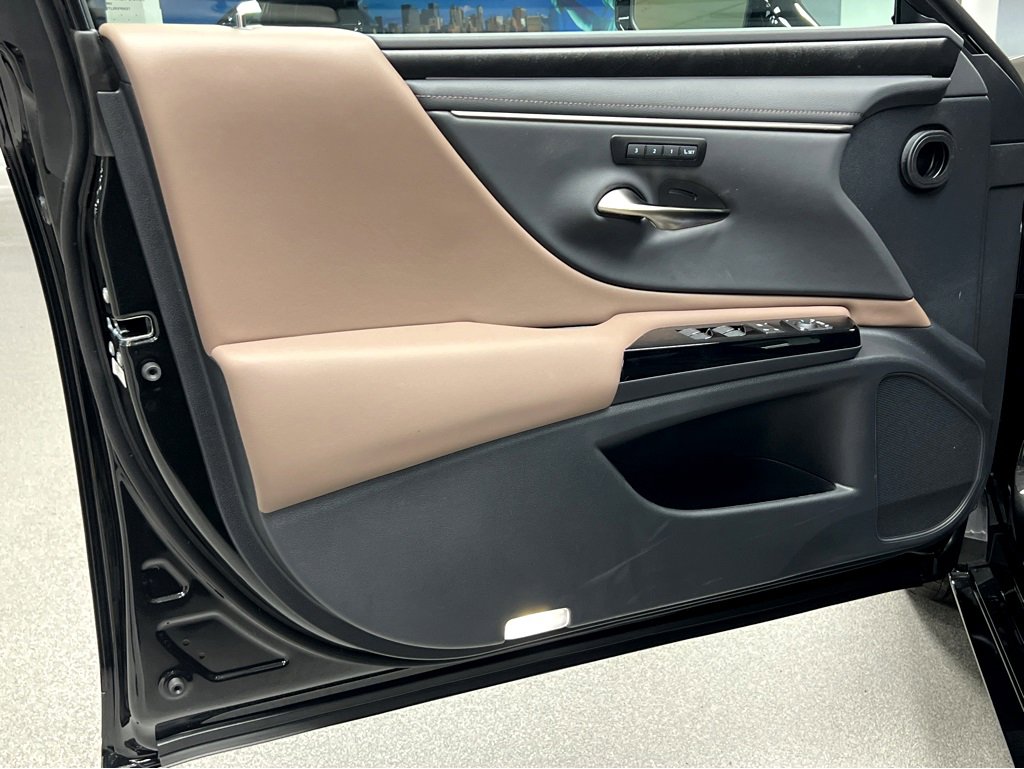 New 2025 Lexus ES 350 w/ Premium Package image 38