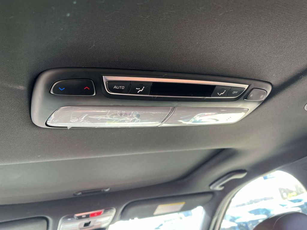 Used 2024 Kia Telluride EX image 5