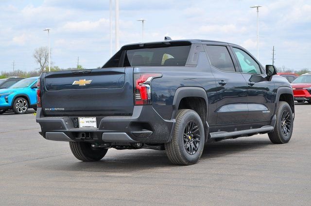 New 2025 Chevrolet Silverado EV LT AWD/4WD image 3