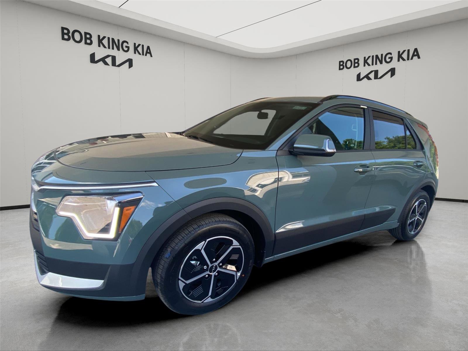 New 2026 Kia Niro EX FWD image 1