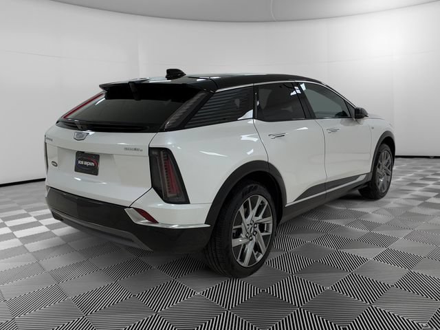 Certified 2025 Cadillac Optiq Luxury 1 AWD/4WD image 5